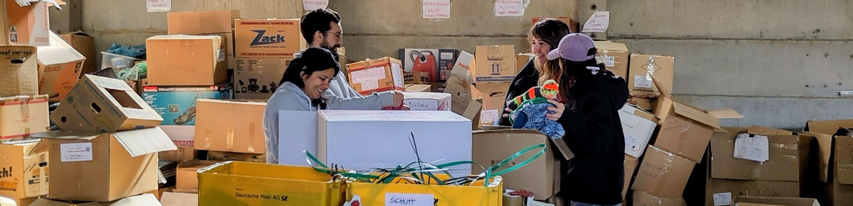 Spenden sortieren und packen in Biesenthal, Wir packen's an e.V.