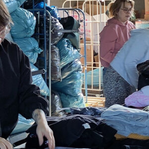 Spenden sortieren und packen in Biesenthal, Wir packen's an e.V.