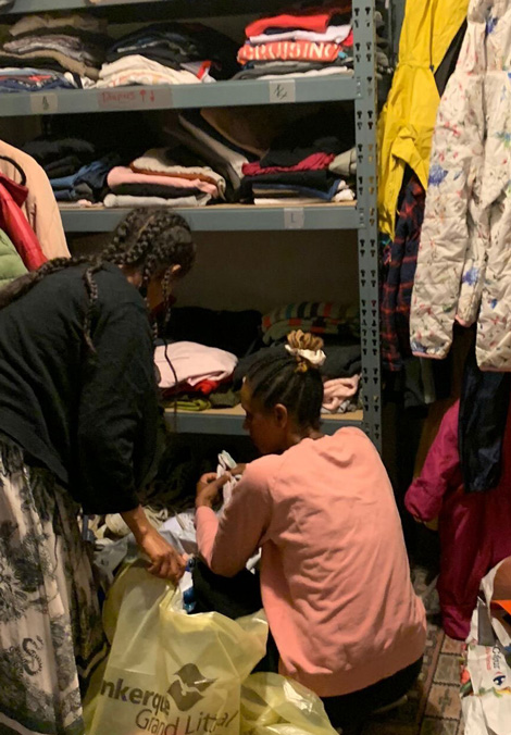 Unterstützung für Frauen und Kinder am Ärmelkanal, Wir packen's an