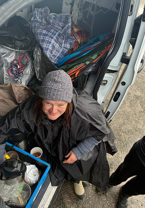 Nässe und Kälte am Ärmelkanal, Wir packen's an