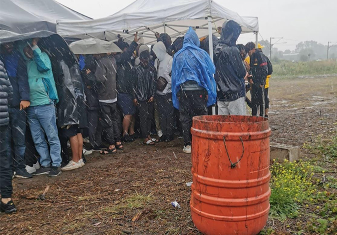 Nässe und Kälte am Ärmelkanal, Wir packen's an